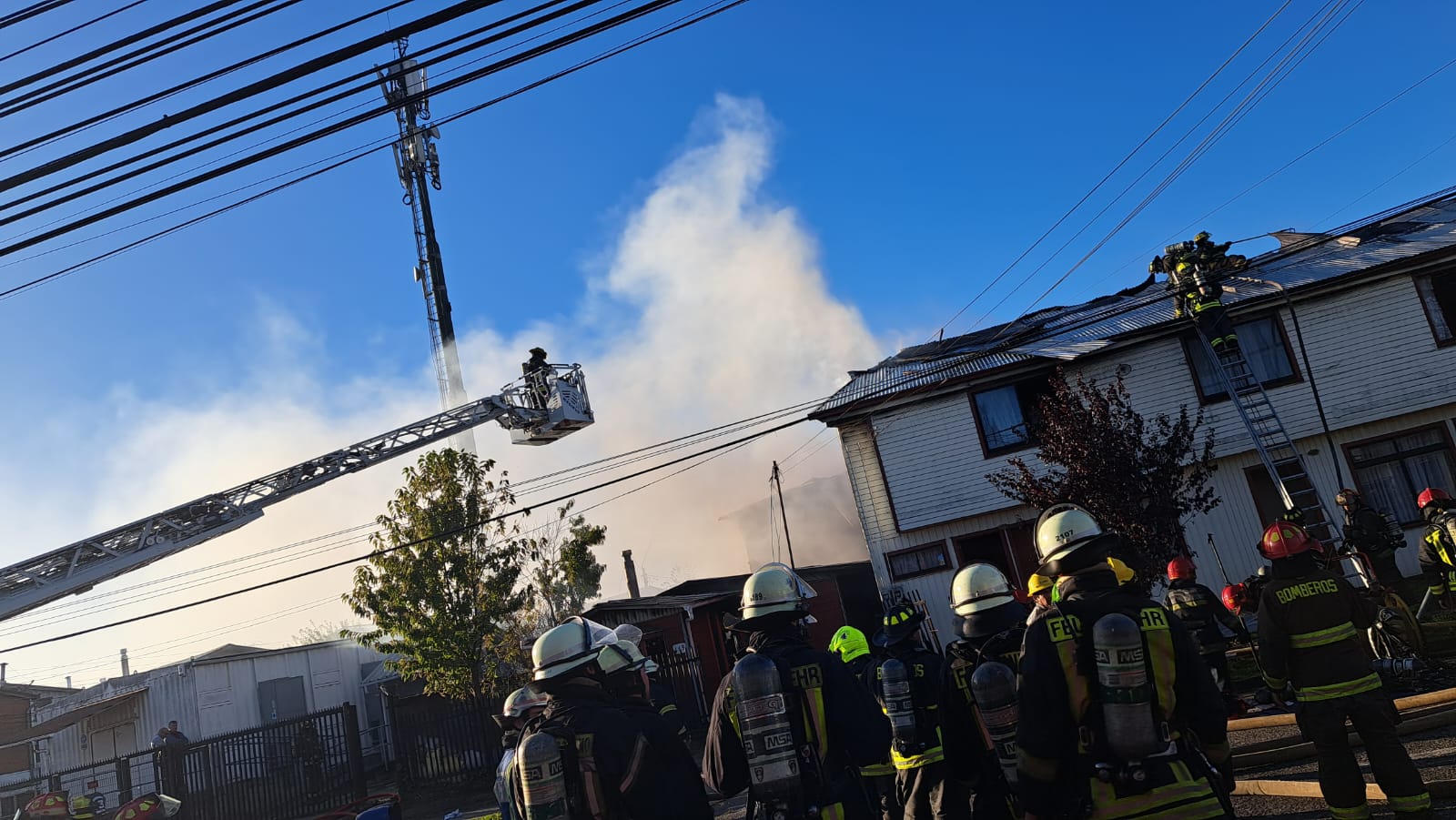 Incendio En Sector Barrios Bajos De Valdivia Dej A Damnificados Y